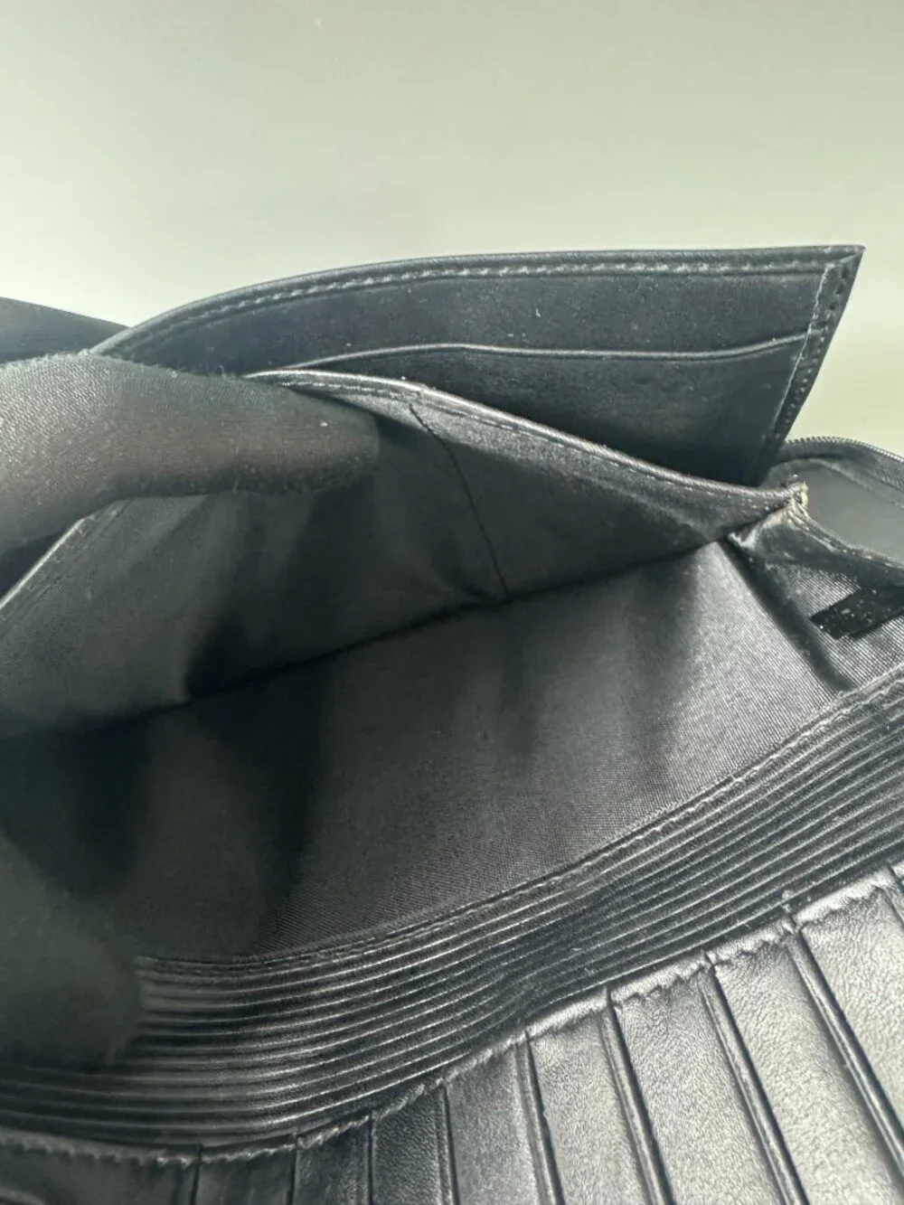 Vintage Dopp Butter Calf black leather zip-around travel organizer